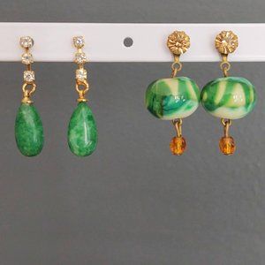 2 pairs of green glass and stone earrings